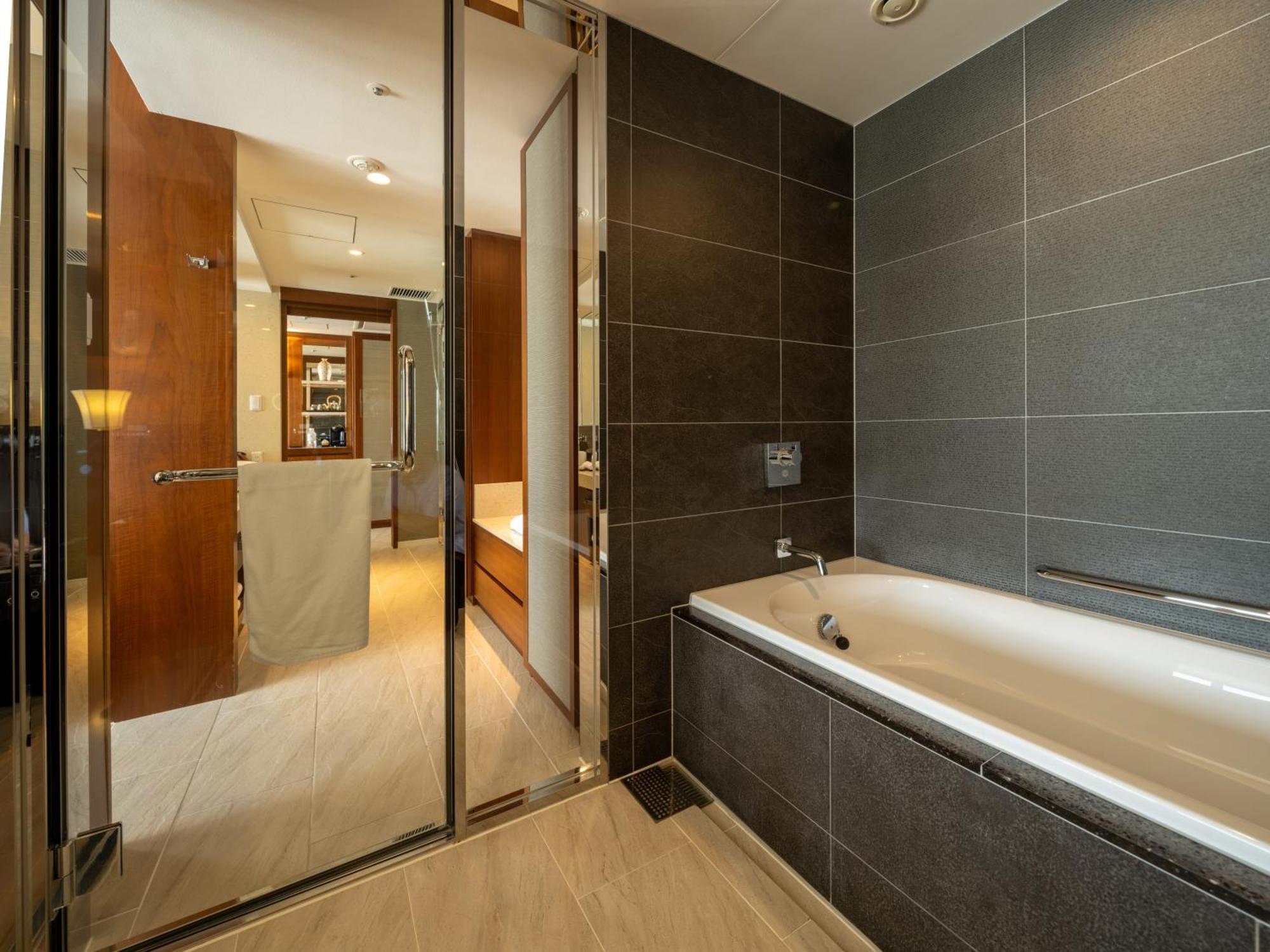 Hyatt Regency Naha, Okinawa 酒店 5*